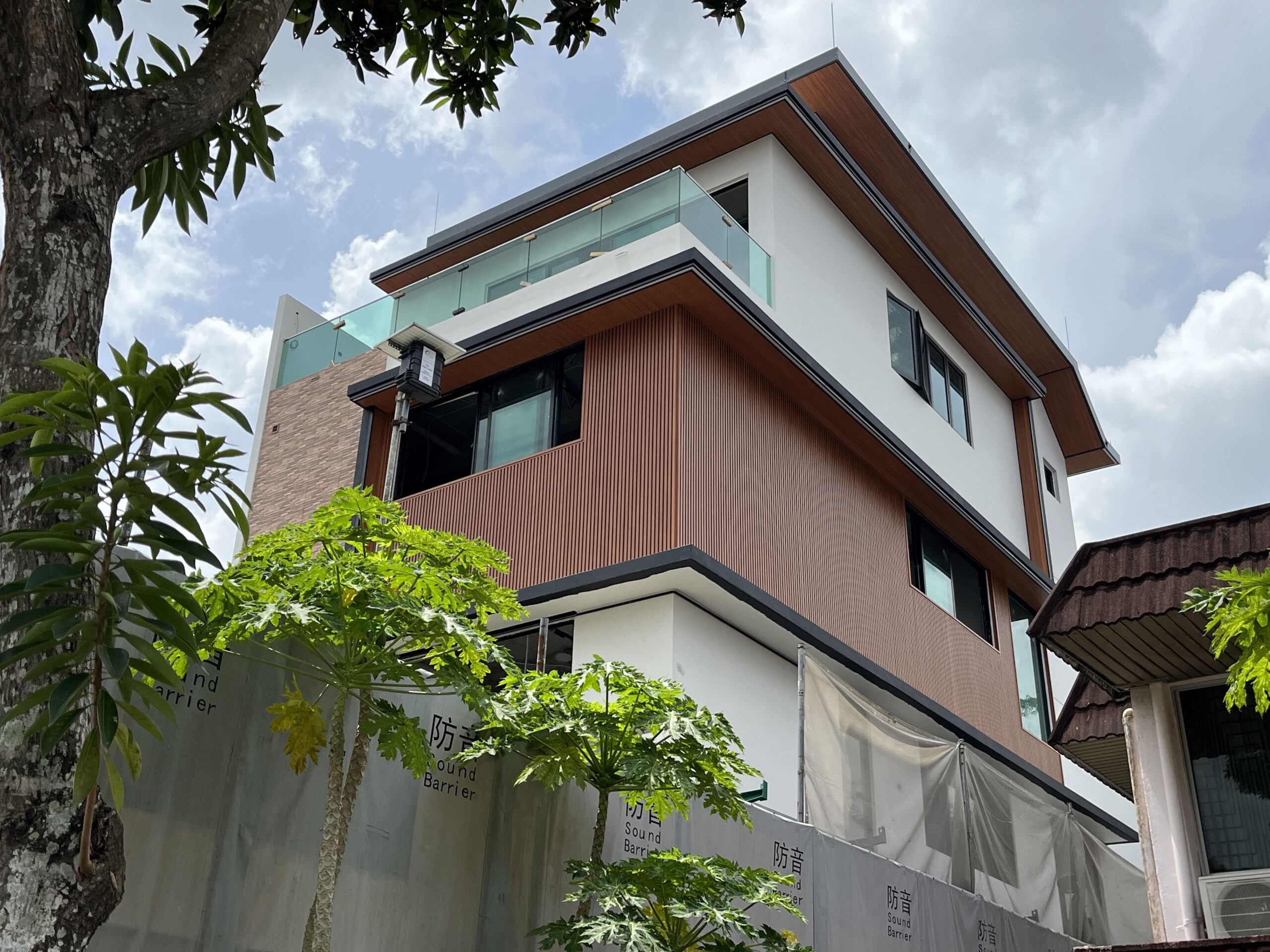 17 Iqbal Ave